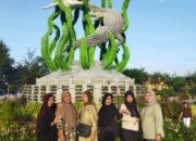 Menikmati Akhir Pekan di Pantai Kenjeran, Destinasi Favorit Wisatawan dari Berbagai Daerah