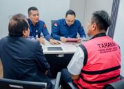 Tahap II TPPU Suap dan Gratifikasi, Tersangka AW Diserahkan ke Penuntut Umum Kejari Jakarta Pusat