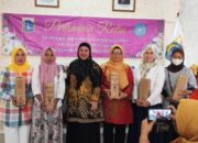 Semarak HUT Kemerdekaan, TP PKK Kelurahan Utan Kayu Utara Gelar Pertemuan Rutin dan Pembagian Hadiah Lomba 17 Agustus